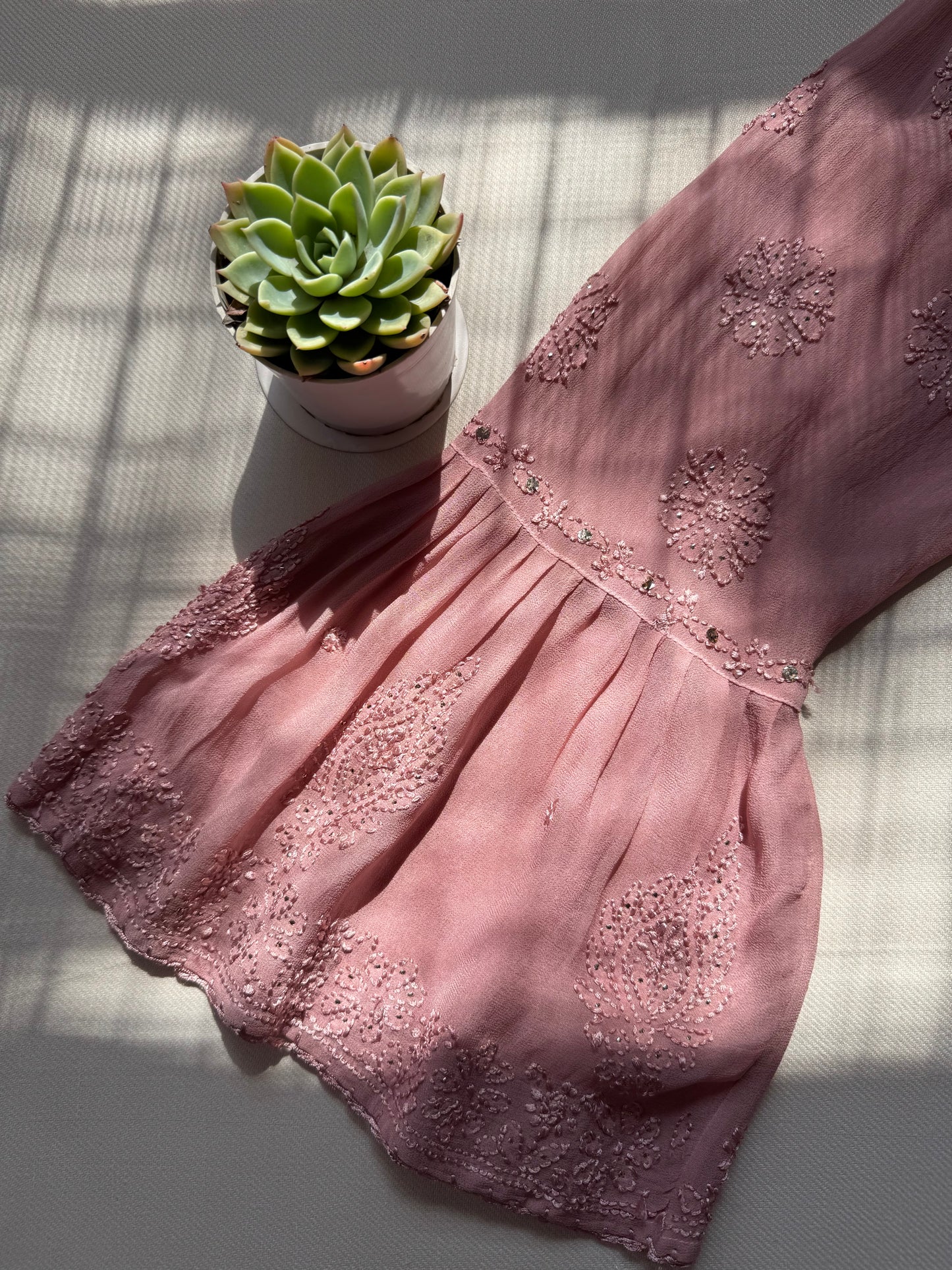 VISCOSE GEORGETTE MUKAISH CHIKANKARI SHORT KURTA