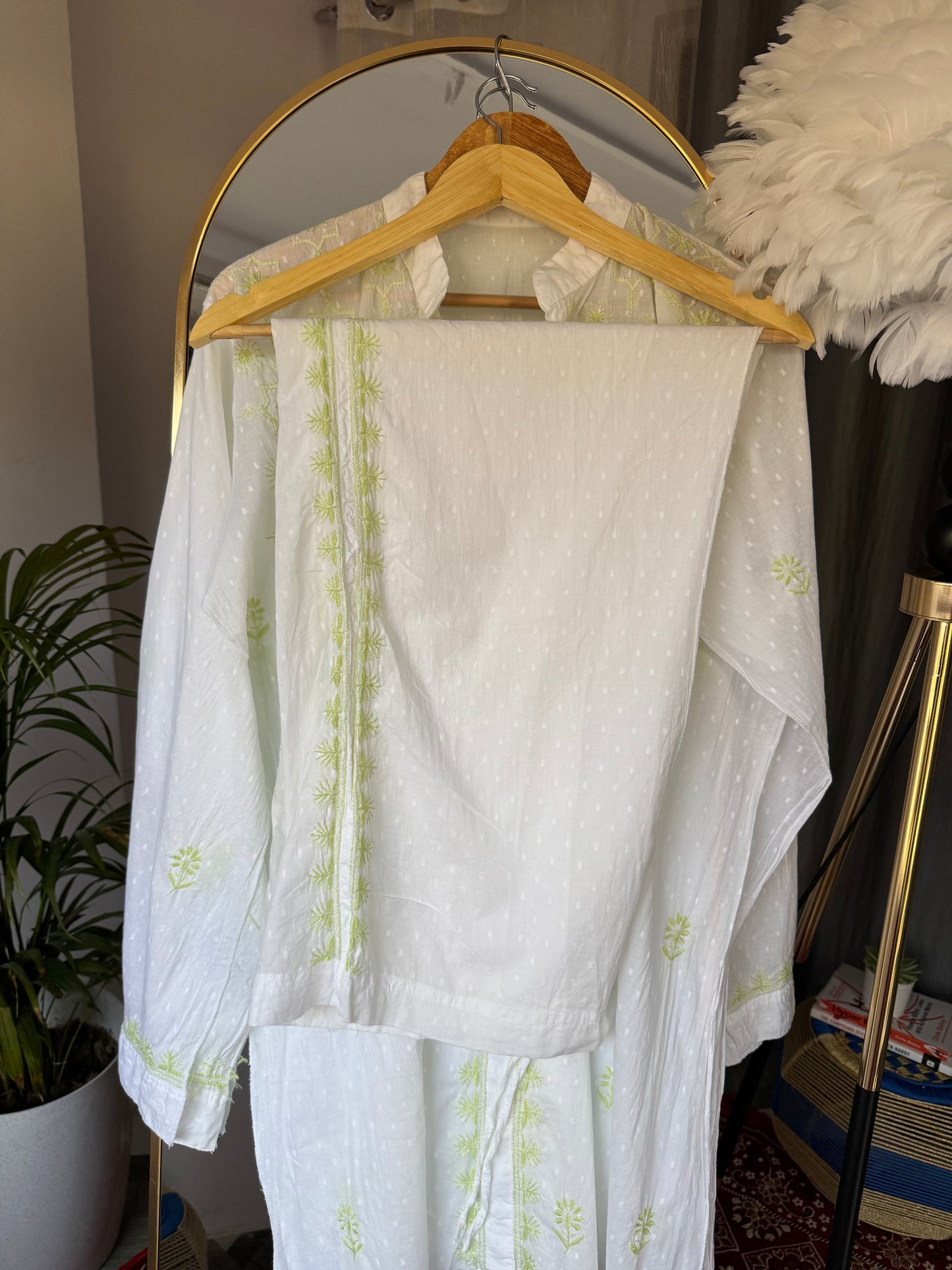 SAIRA CHIKANKARI DOBBY COTTON CO-ORD SET- WHITE
