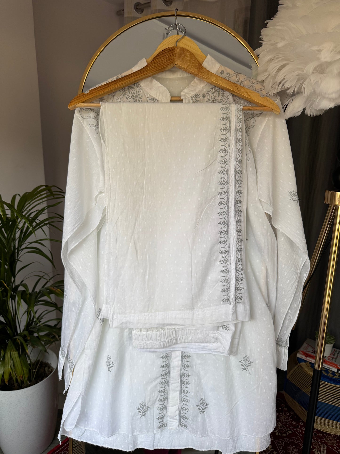 SAIRA CHIKANKARI DOBBY COTTON CO-ORD SET- WHITE