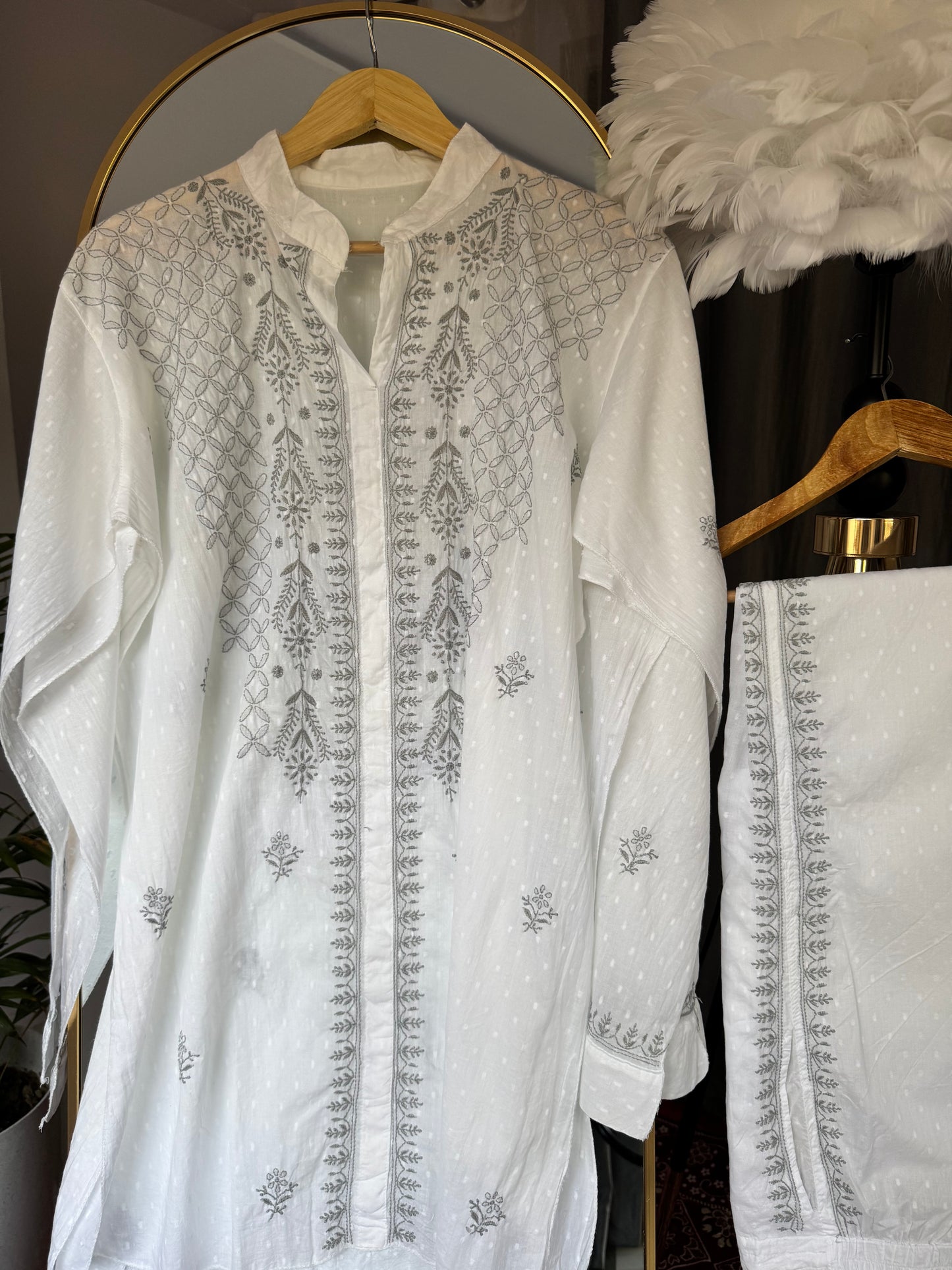 SAIRA CHIKANKARI DOBBY COTTON CO-ORD SET- WHITE