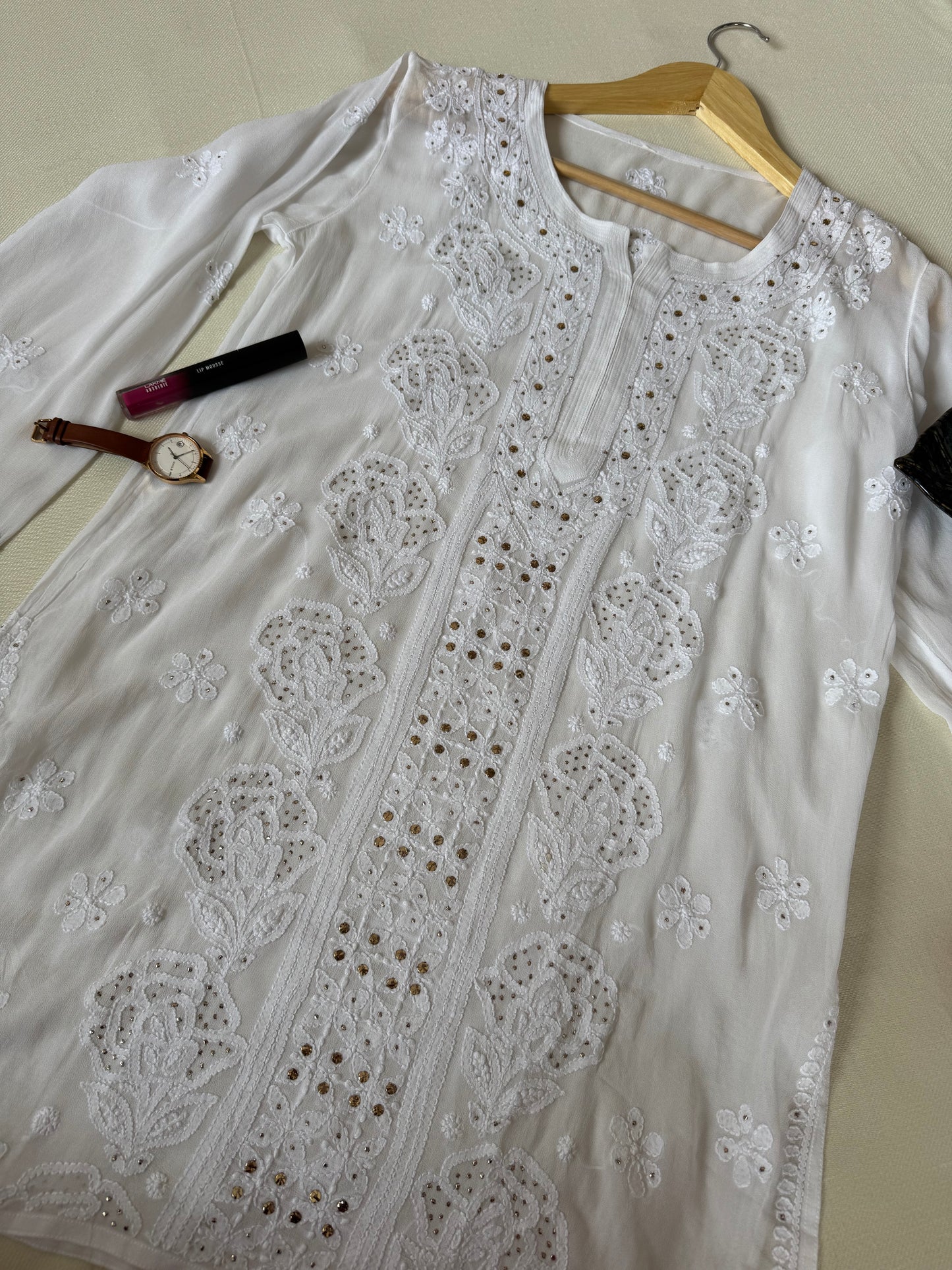 VISCOSE GEORGETTE CHIKANKARI MUKAISH SHORT KURTA- WHITE