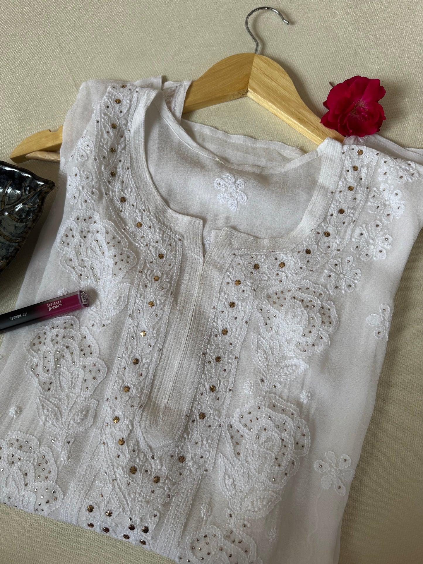 VISCOSE GEORGETTE CHIKANKARI MUKAISH SHORT KURTA- WHITE