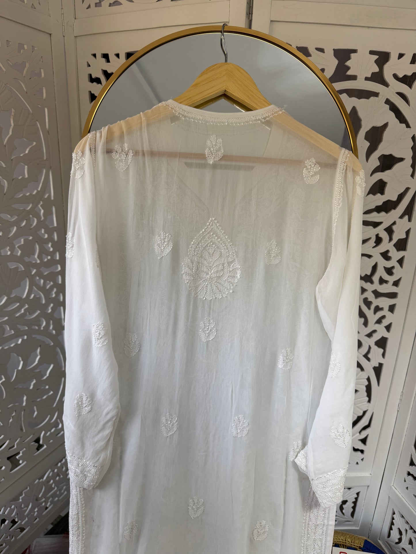 VISCOSE GEORGETTE CHIKANKARI KURTA- WHITE