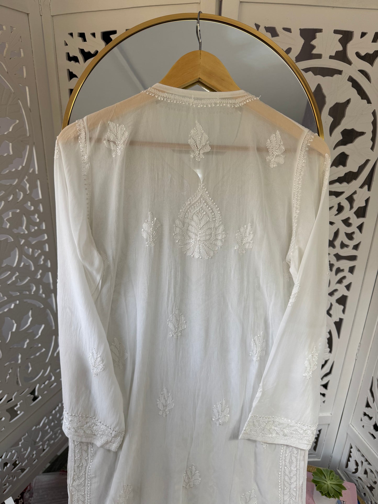 VISCOSE GEORGETTE CHIKANKARI KURTA- WHITE
