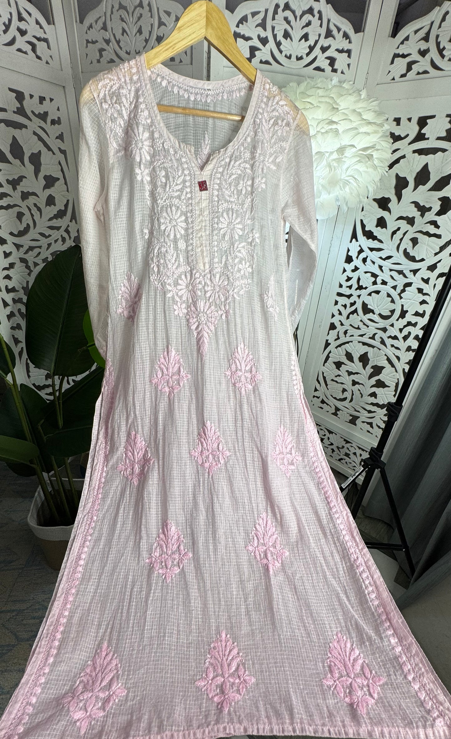 KOTA SOFT COTTON CHIKANKARI KURTA- BABY PINK OMBRE