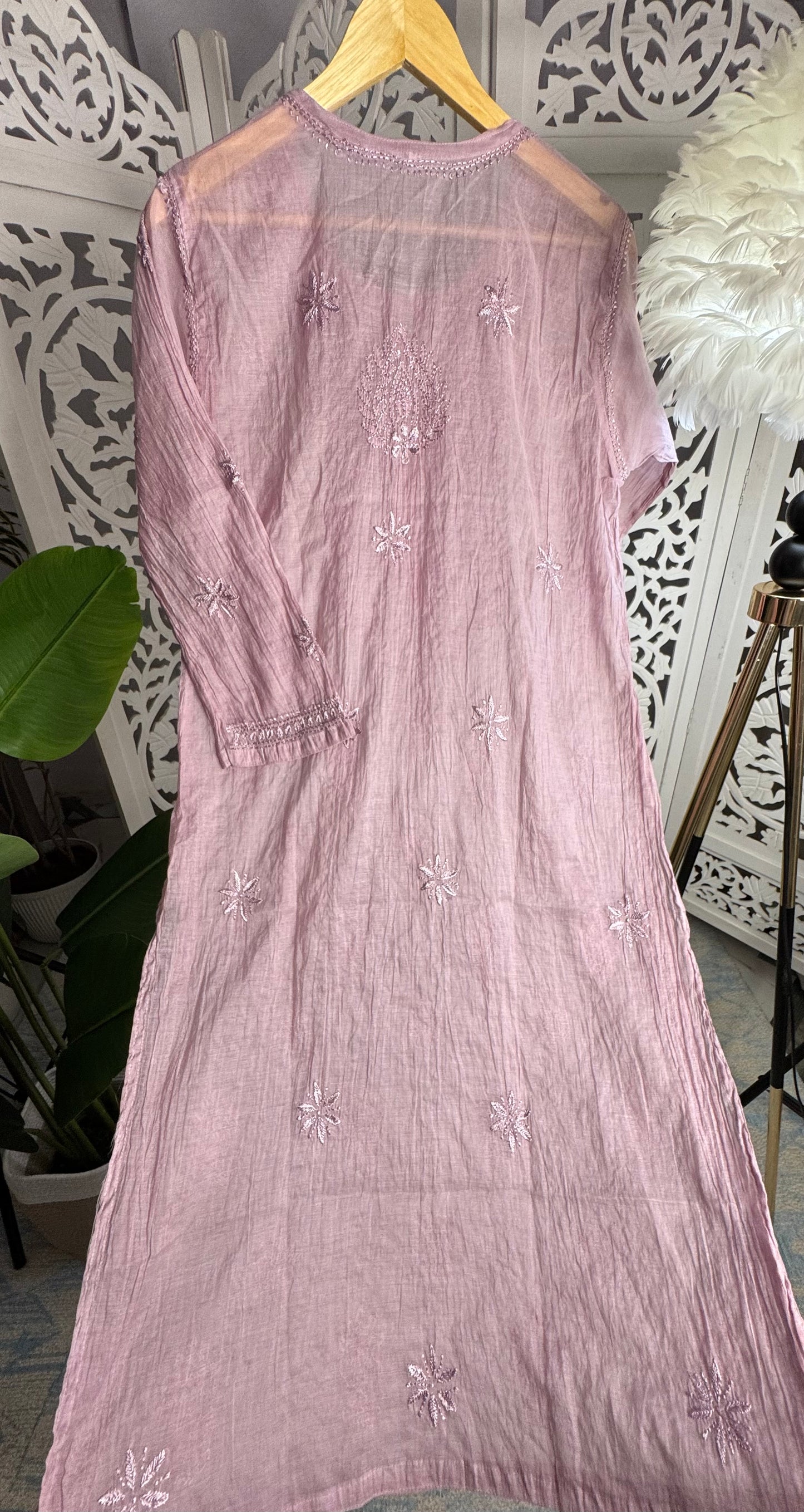 MUL CHANDERI RESHAM CHIKANKARI KURTA- PURPLE