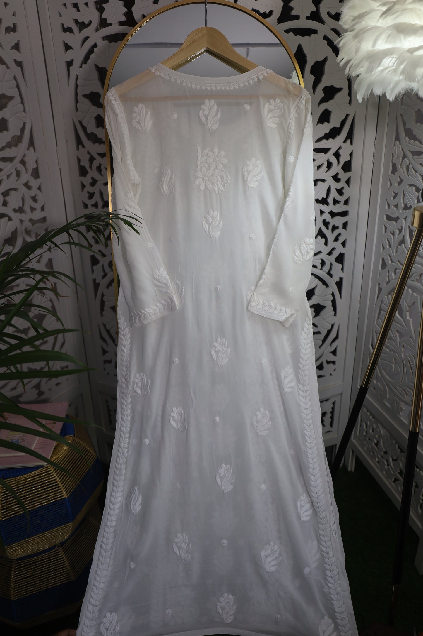 VISCOSE GEORGETTE PANEL 3D CHIKANKARI KURTA- WHITE