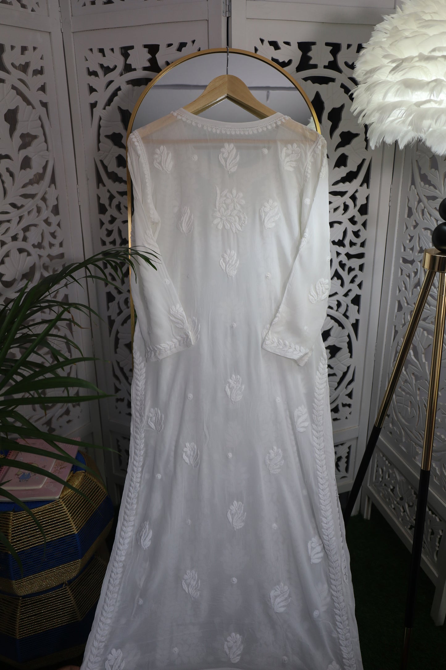 VISCOSE GEORGETTE PANEL 3D CHIKANKARI KURTA- WHITE