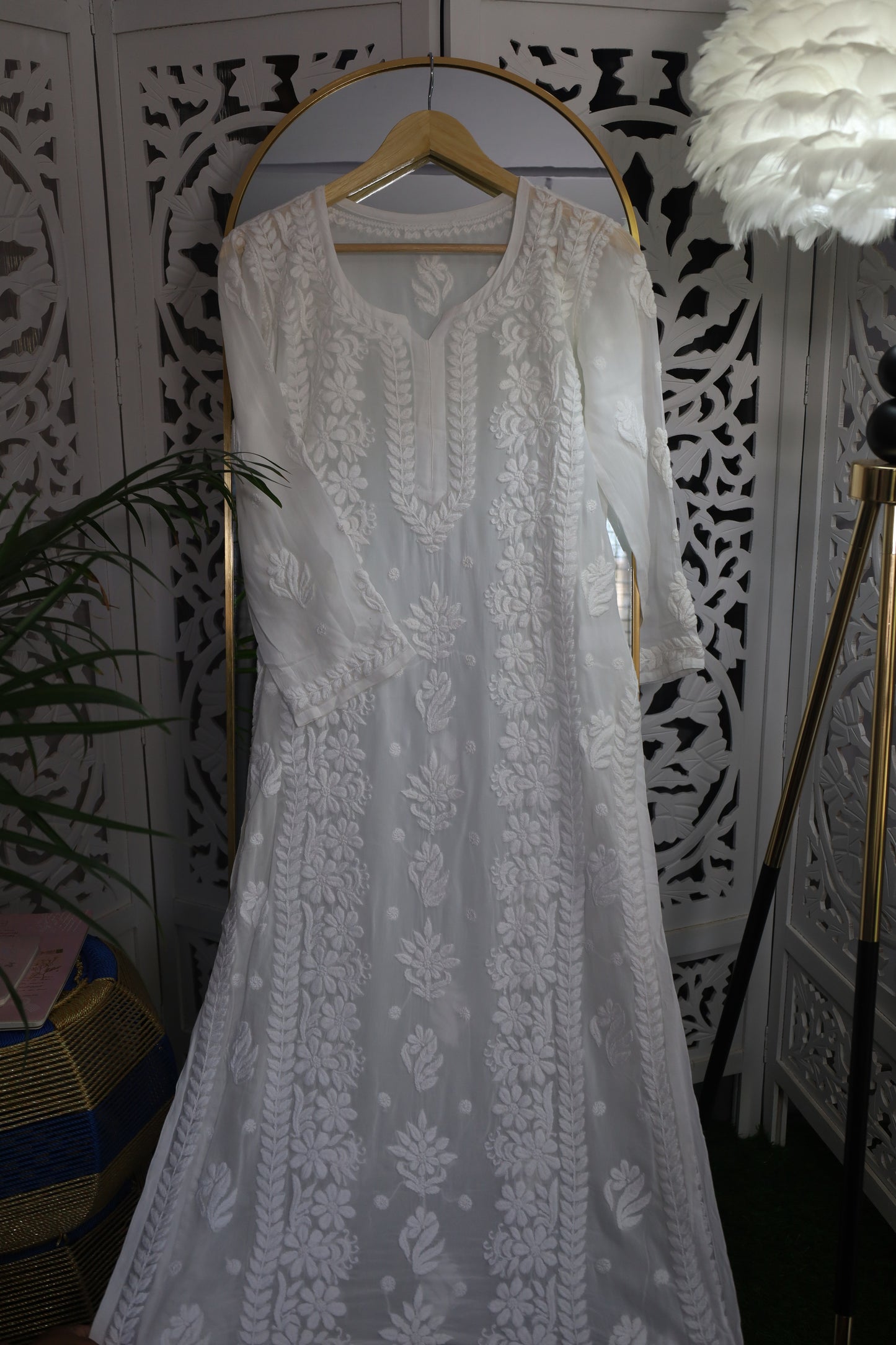 VISCOSE GEORGETTE PANEL 3D CHIKANKARI KURTA- WHITE