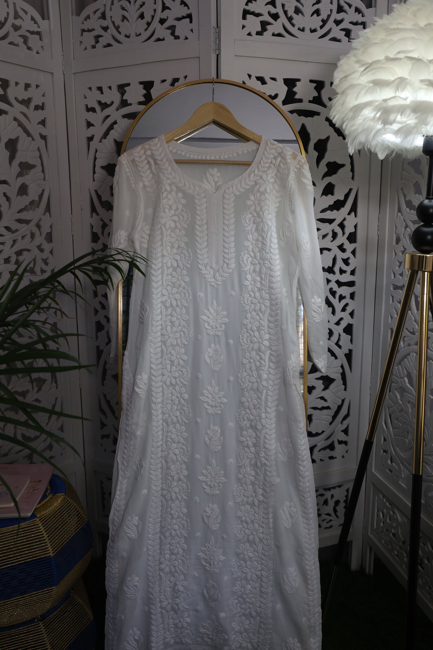 VISCOSE GEORGETTE PANEL 3D CHIKANKARI KURTA- WHITE