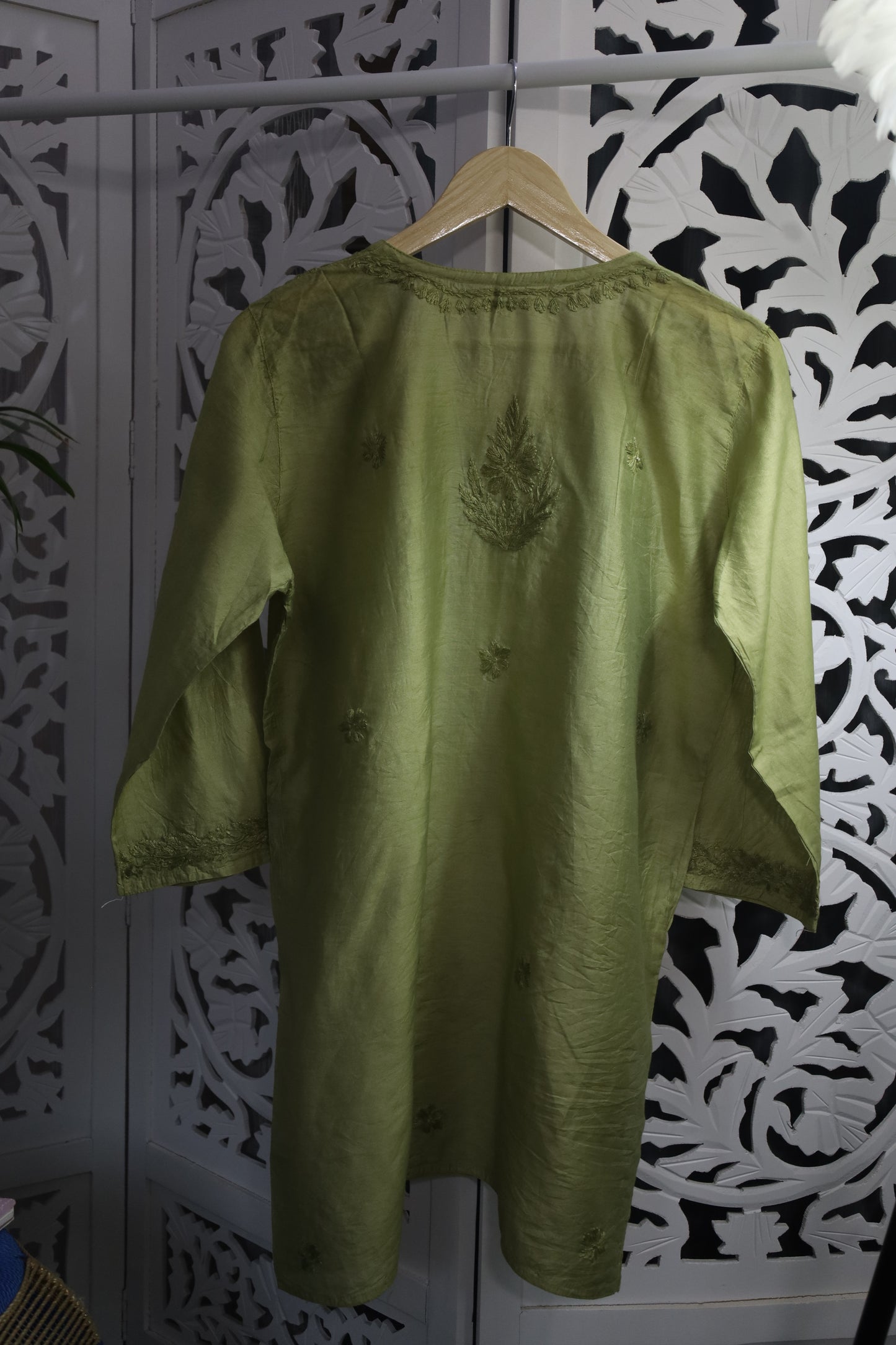 CHANDERI CHIKANKARI SHORT KURTA- GREEN